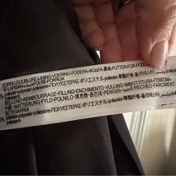 Zara woman’s high neck, cropped bomber/puffer jacket (oversized) 
Size XS - Picture 5 of 10